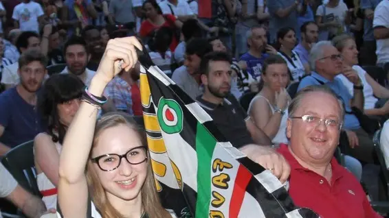 AGOSTINI TREVISO AG. FOTOFILM CONCERTO E GRANDE SCHERMO X PARTITA JUVENTUS-BARCELLONA IN P. DEI SIGNORI