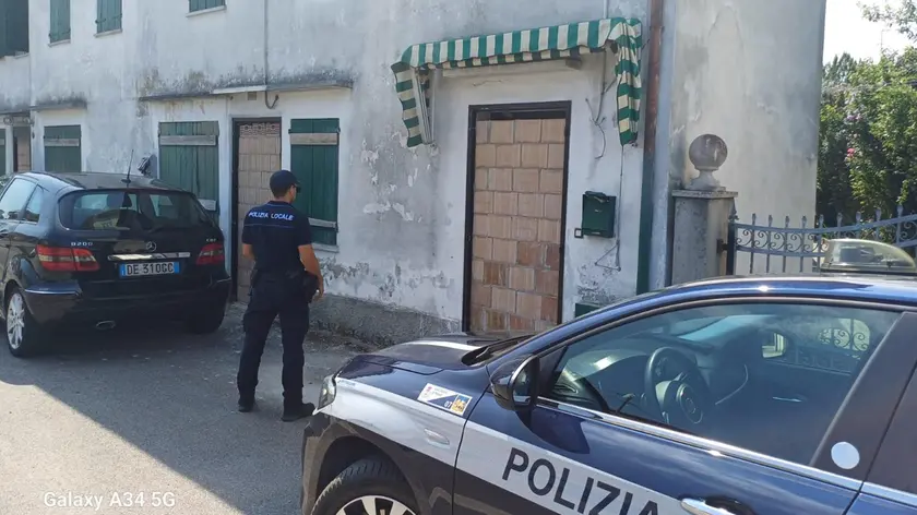 Il locale usato come rifugio dai senzatetto