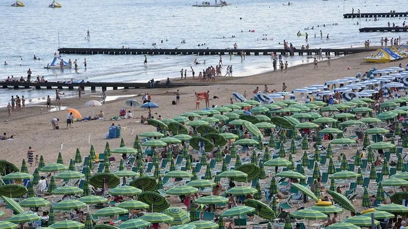 DE POLO - DINO TOMMASELLA- JESOLO LIDO - VEDUTE DELLA GENTE IN SPIAGGIA DA TERRA E DALL'ALTO