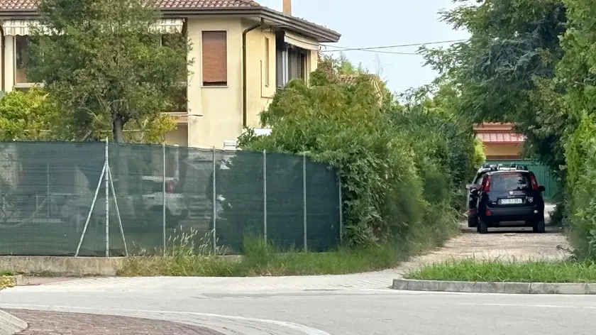Il blitz delle forze dell’ordine a Cavallino Treporti (foto Bortoluzzi)