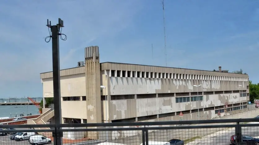 Interpress/Mazzega Venezia, 21.06.2016.- Tronchetto Manufatto 280 ex Capitaneria di Porto.-