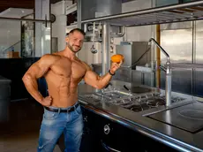 Damiano Quagliotto in cucina (foto Macca)