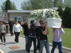 OLMO DI MARTELLAGO: PH: L. P˜rcile (menzione obbligatoria) Funerali Jennifer Zacconi. 12/05/06