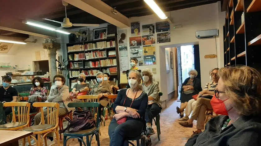 La presentazione del progetto del portiere di quartiere