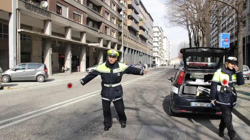 Vigili urbani di pattuglia