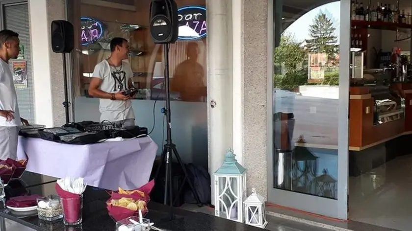 DE POLO - DINO TOMMASELLA - S. MICHELE AL T. - IL BAR PLAZA LUOGO DELLA RISSA