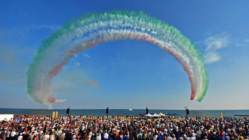 MORSEGO - DINO TOMMASELLA - JESOLO - SPETTACOLO FRECCE TRICOLORI - FOLLA - MISS ITALIA