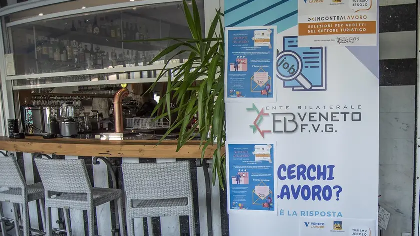 La ricerca di personale stagionale a Jesolo si fa anche con i totem informativi