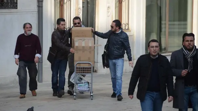 Vitucci Interpress/Tagliapietra Venezia 09.11.201.- ( servizio esclusivo) Controlli e sequestri documentazioni della Guardia di Finanza negli uffici dell'Edilizia Privato del Comune di Venezia in campo Manin