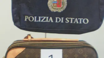 Conferenza stampa all'ufficio della Polizia all'aeroporto Marco Polo, Tessera.