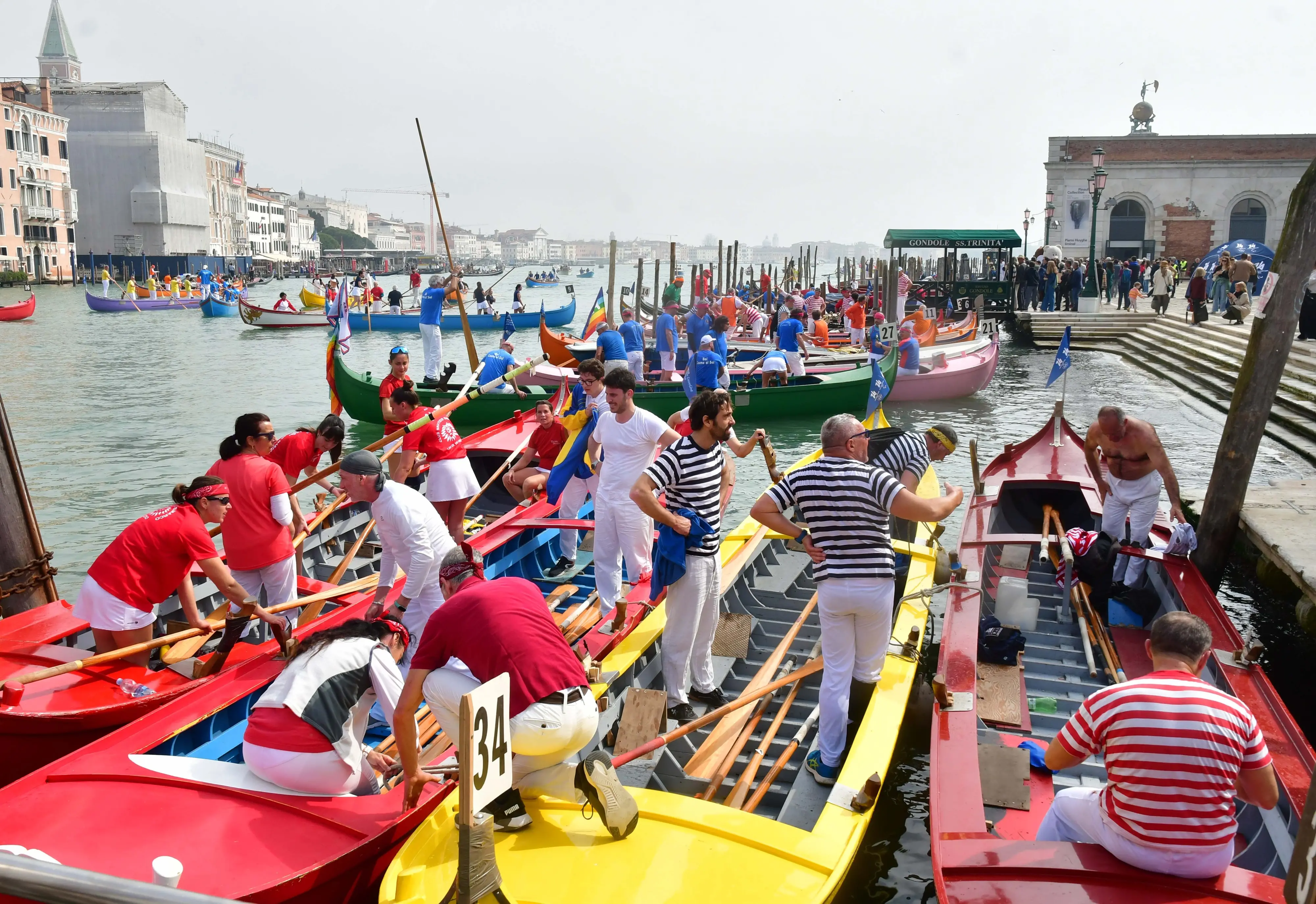Interpress/M.Tagliapietra, 07.04.24.-Regata, 50 caorline per la pace.