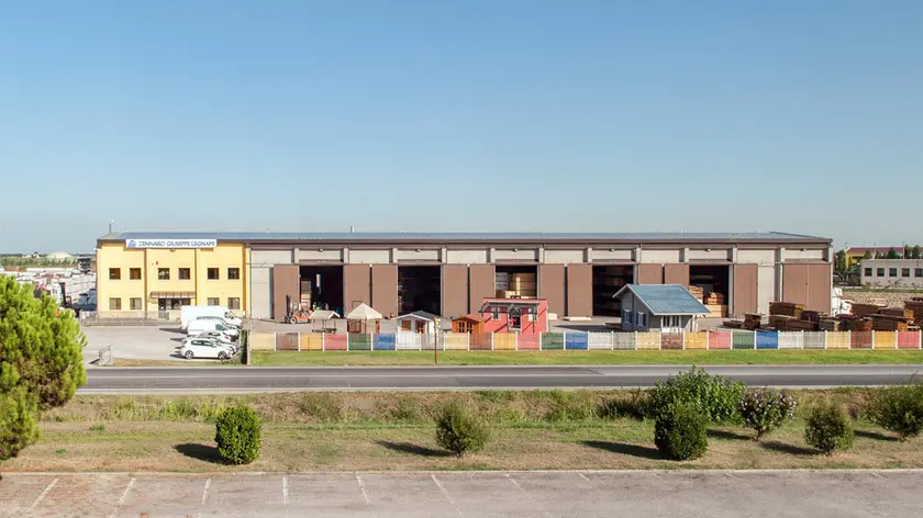 La sede della Zennaro Legnami a Porto Viro dove si è consumata la tragedia