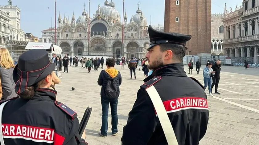 Estorsione a Venezia: arrestato un 24enne per il "cavallo di ritorno" con un cellulare rubato