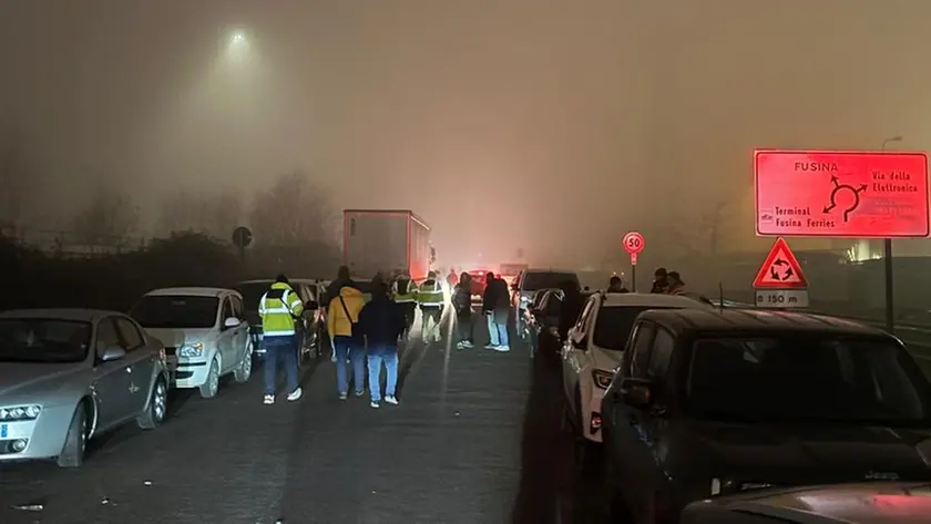 I lavoratori in strada durante i giorni della protesta