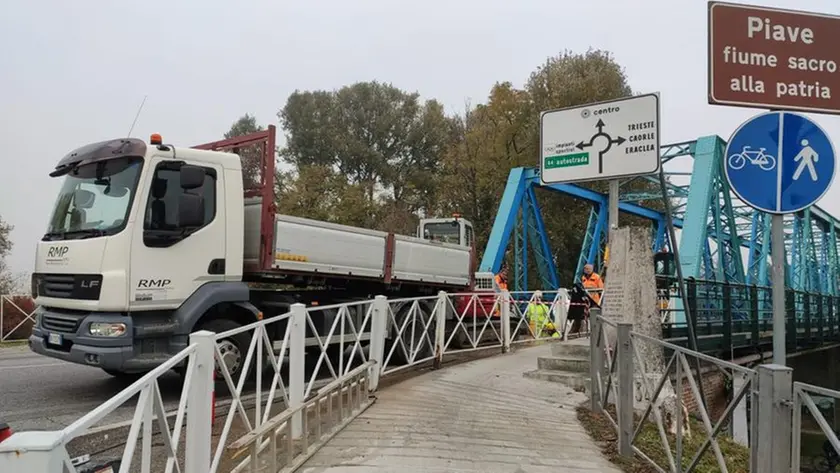 Il ponte Vittoria sul fiume Piave