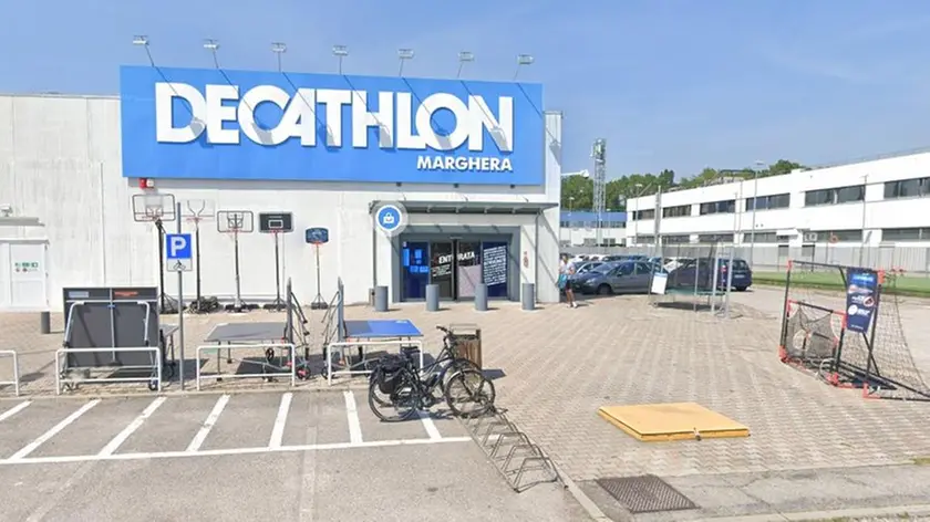 Chiude il Decathlon di Marghera