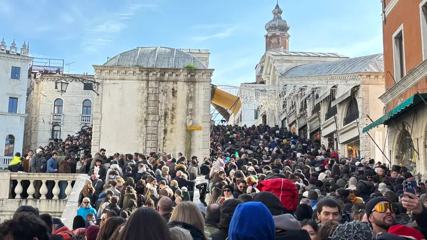Maxi ingorgo a Rialto