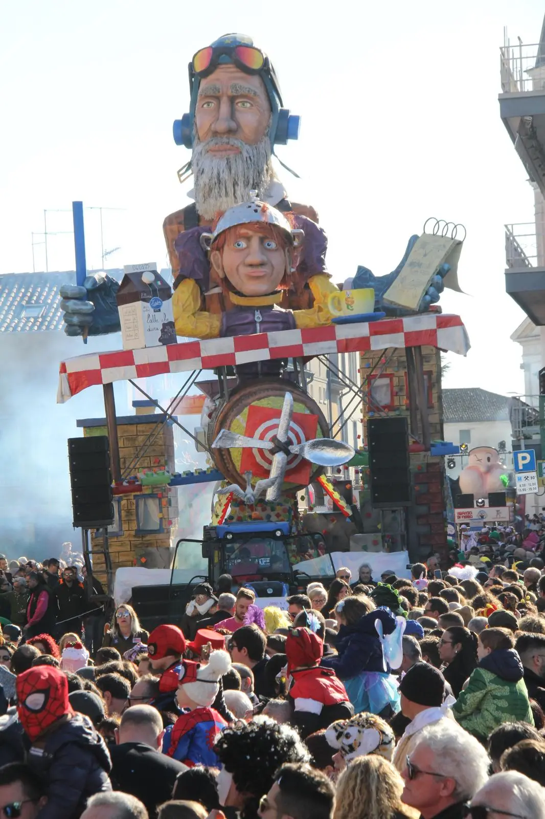 I carri del Carnevale di Ceggia (Foto Bortoluzzi)