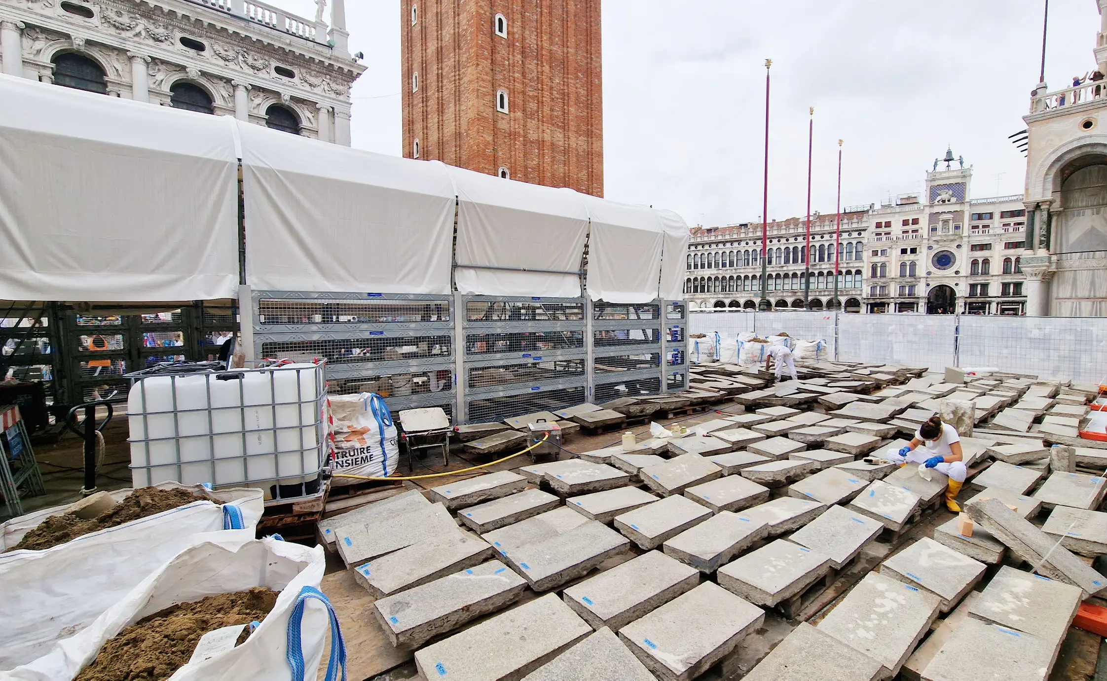 Lavori di restauro in Piazza San Marco