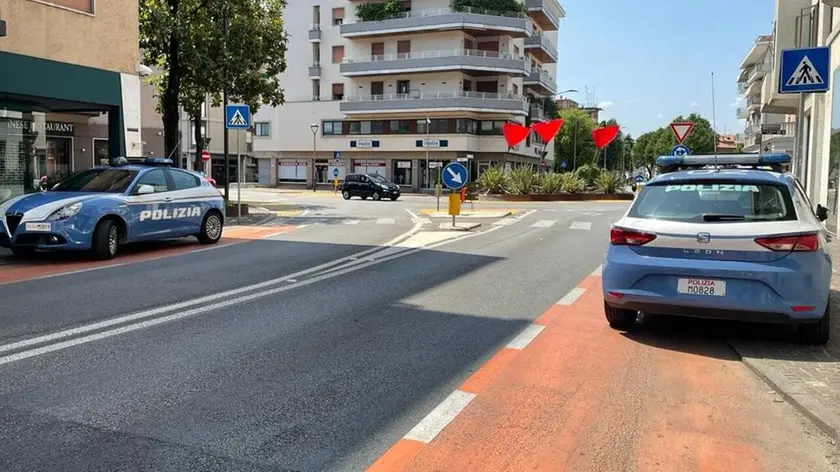 La Polizia a Mestre durante l'intervento