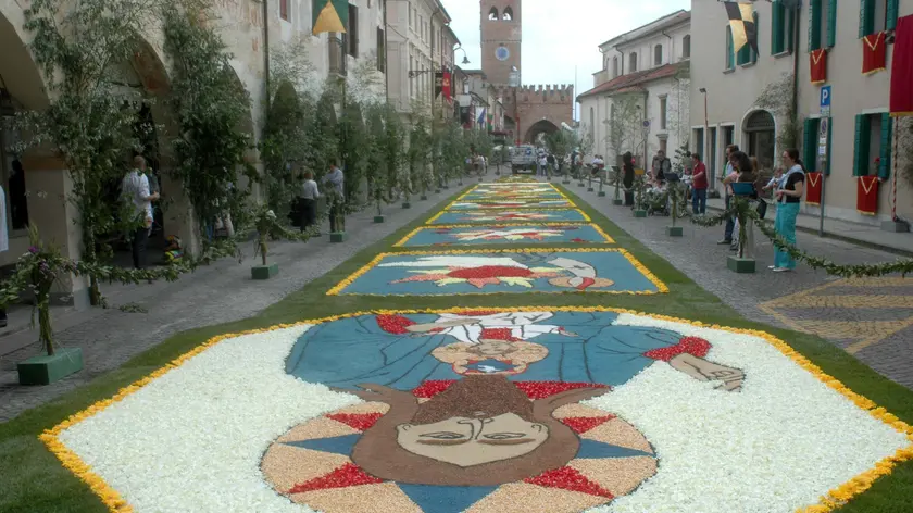 Una vecchia edizione dell'Infiorata a Noale