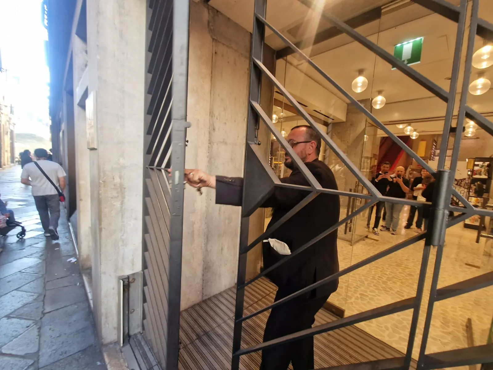 La chiusura delle porte