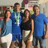 Fabio Chiarodio, assieme alla famiglia, dopo il trionfo con gli azzurrini agli Europei Under 19