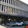 in foto L'INGRESSO DEL TRIBUNALE DI VICENZA