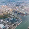 Una visione dall'alto del porto commerciale di Venezia