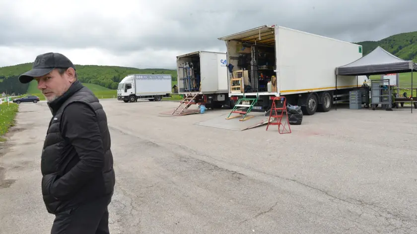 I camion con le attrezzature hanno raggiunto il Cansiglio
