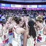 Le ragazze dell’Umana festeggiano la vittoria in gara-4 al Taliercio contro la Famila Schio