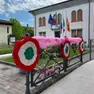 A Teglio addobbi rosa per il passaggio del Giro d'Italia