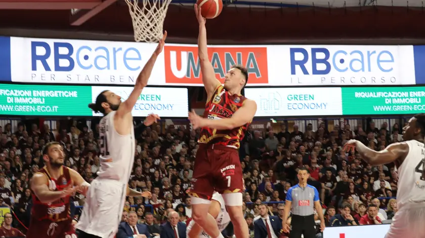La Reyer batte la Virtus 89-82