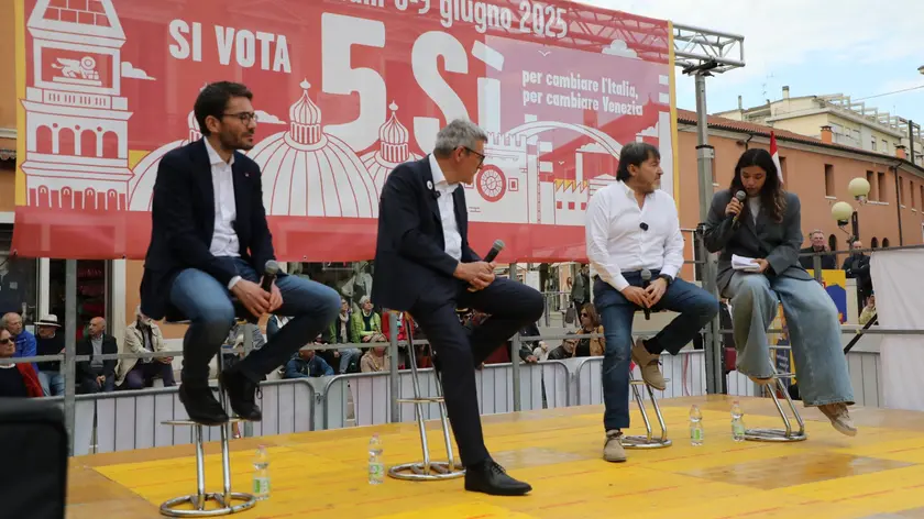 Landini e Ranucci sul palco (foto Lorenzo Pòrcile)