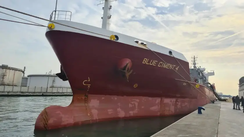 La nave cementiera