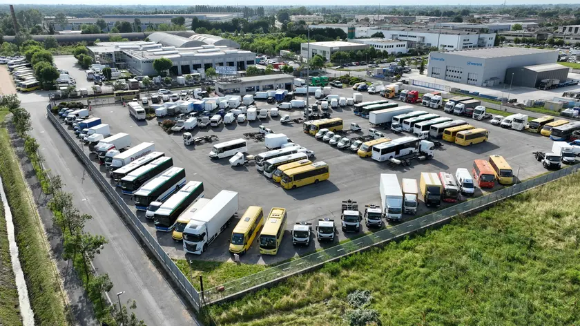 Un’immagine dall’alto della Stefanelli Group a Cazzago di Pianiga (foto Pòrcile)