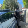 La polizia davanti all'Istituto comprensivo Giulio Cesare