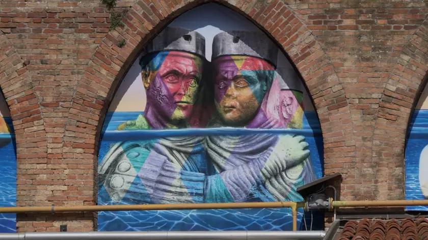 Il murale di Kobra all’interno degli spazi Thetis all’Arsenale