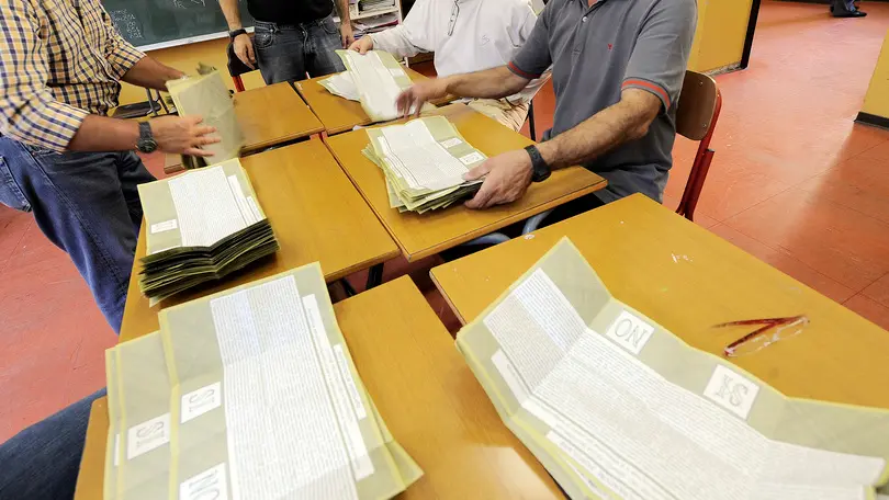 Lo spoglio dei voti al referendum dell'8-9 giugno