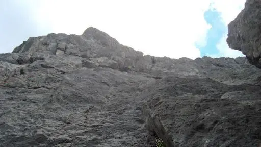 Il tratto di parete dove è caduto l'alpinista