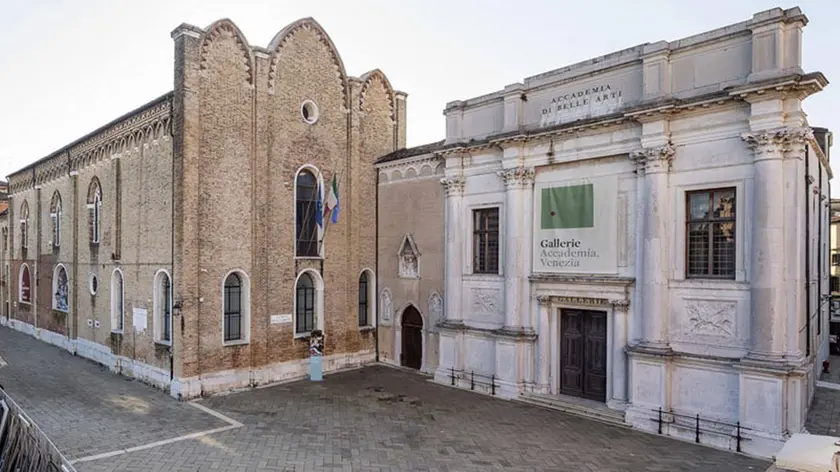 L'ingresso delle Gallerie dell'Accademia a Venezia
