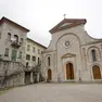 La chiesa di Revine, il paese piange la piccola Viviana