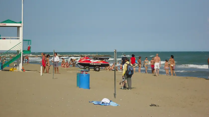 Tragedia sul litorale di Cavallino-Treporti: muore in acqua turista tedesco ottantenne