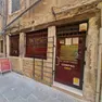 Il negozio depredato dai ladri