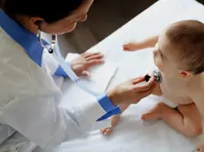 Il paradosso della sanità: non nascono più bambini, ma mancano i pediatri