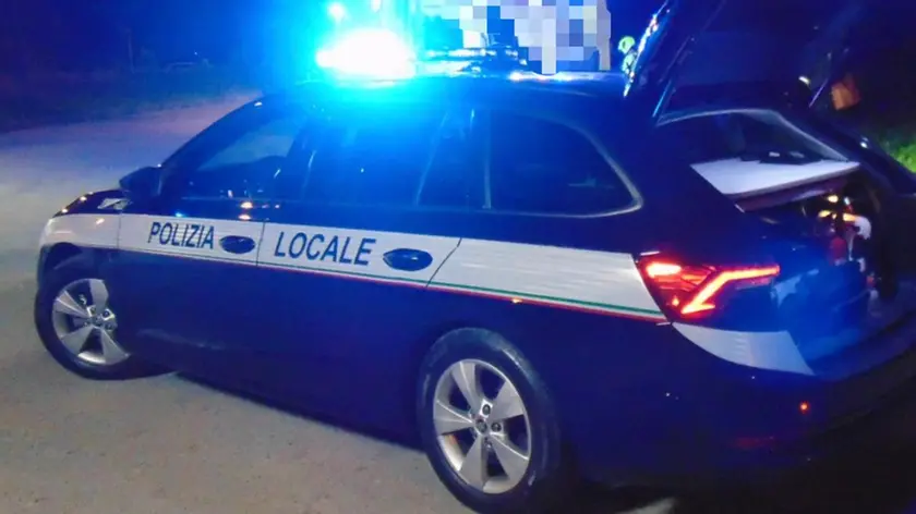 Il giovane non si è fermato all'alt dei vigili