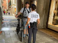 In bici fino in piazza San Marco: tre multati a Venezia