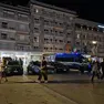 Controlli delle forze dell’ordine in piazza Mazzini a Jesolo