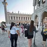 La turista inglese in monopattino