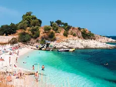 Una spiaggia di Corfù dove gli amici erano andati in vacanza